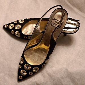Black and Gold Elegant Heels with Pointed Toe